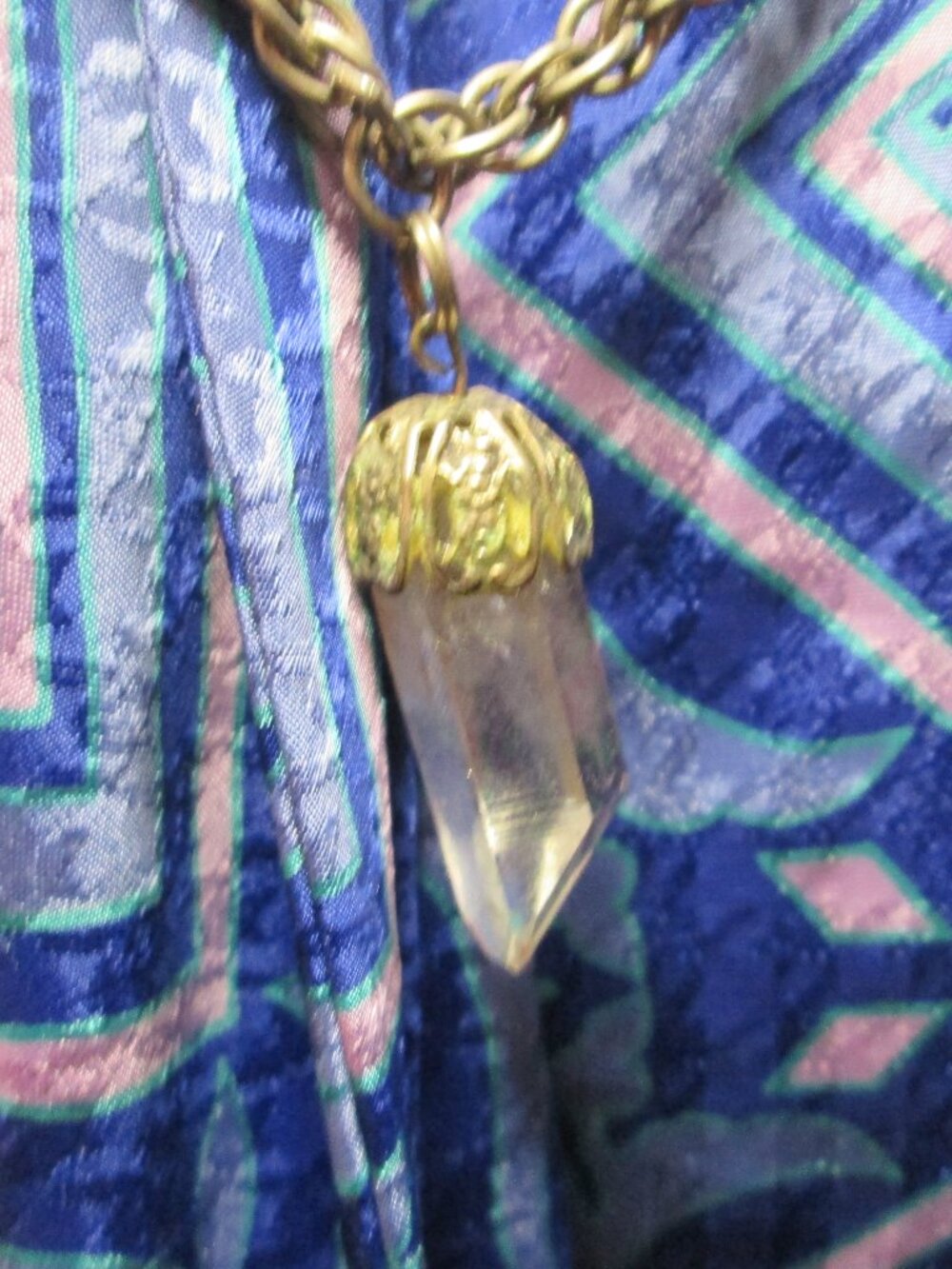 vtg capped quartz crystal necklace silver chain vibe power necklace
